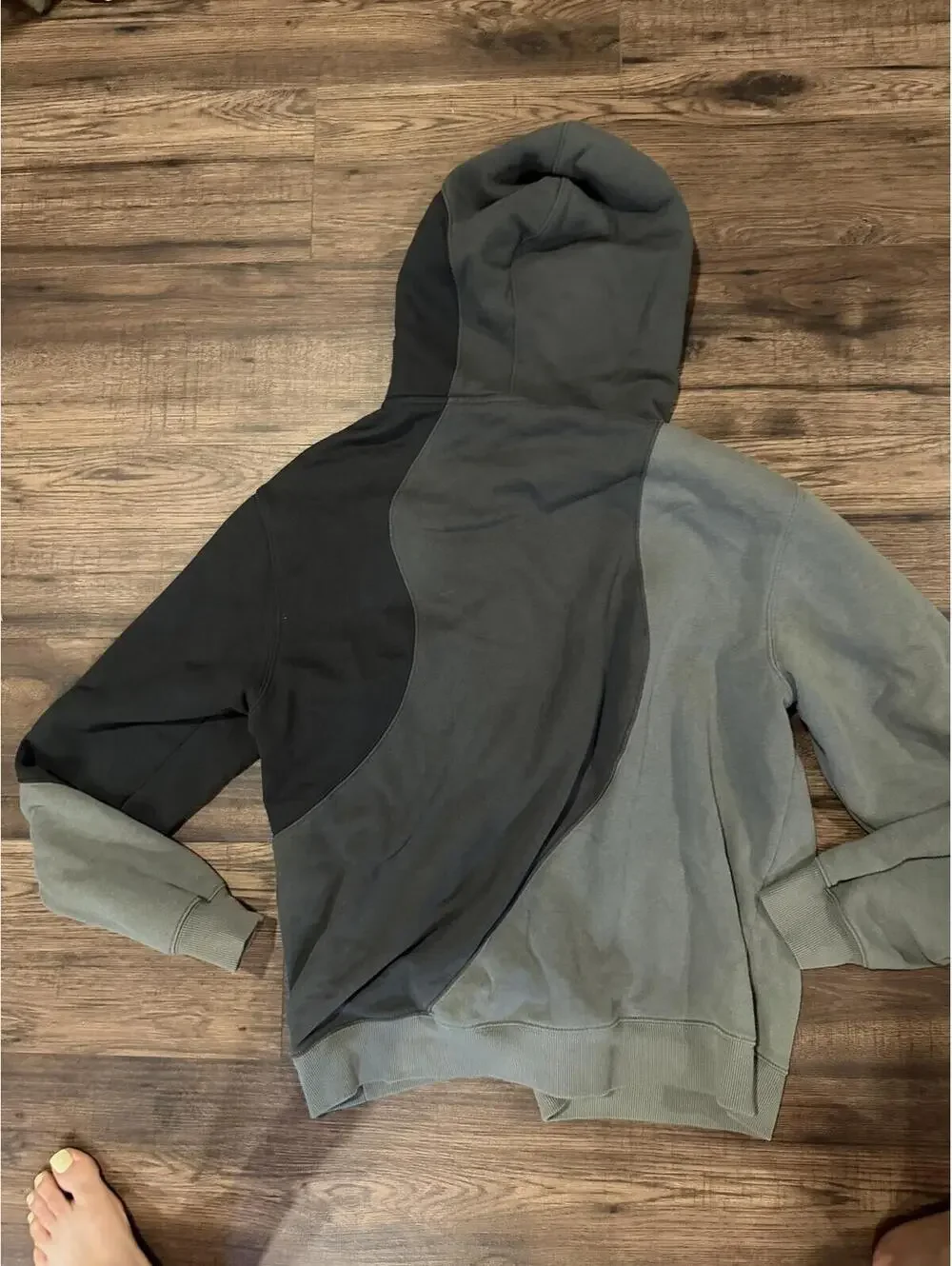 Alo Yoga Make Waves Olive Green Hoodie small stain see description sz L - Picture 2 of 4